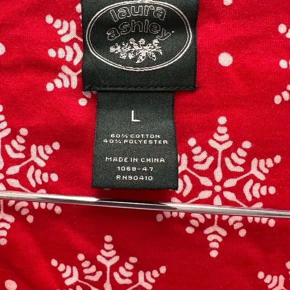 Laura Ashley Red Snowflake Pajama Set - Picture 5 of 9